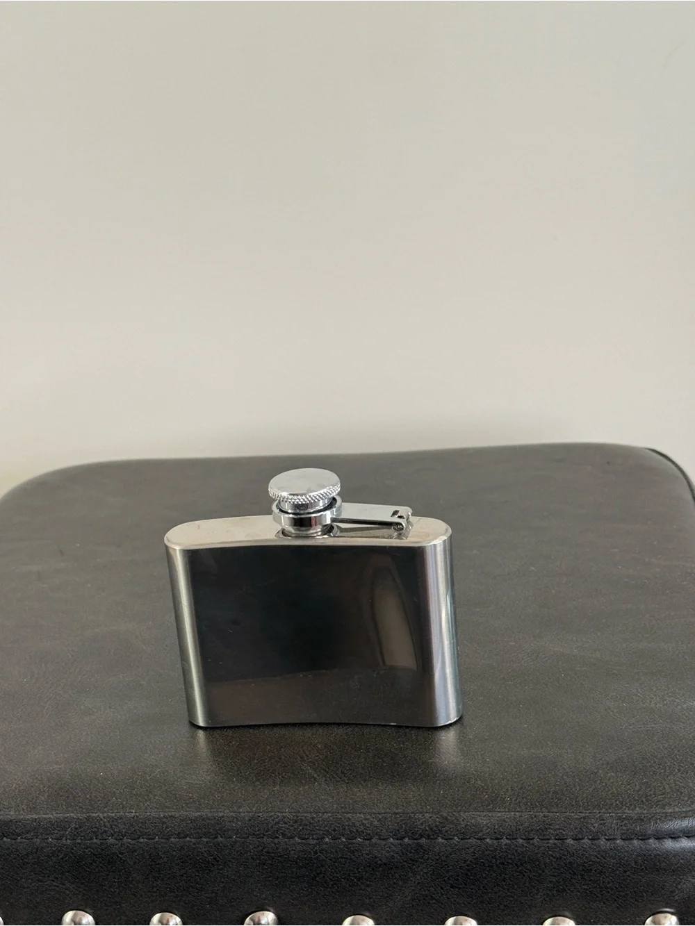 Pink Skull Stainless Steel Hip Flask 4 oz NWOT